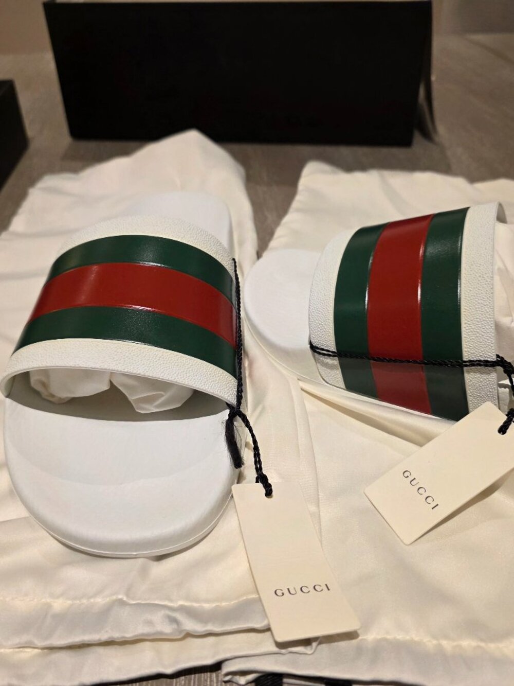 NEW. Gucci Pursuit Pool Slides - White. Men's 11.